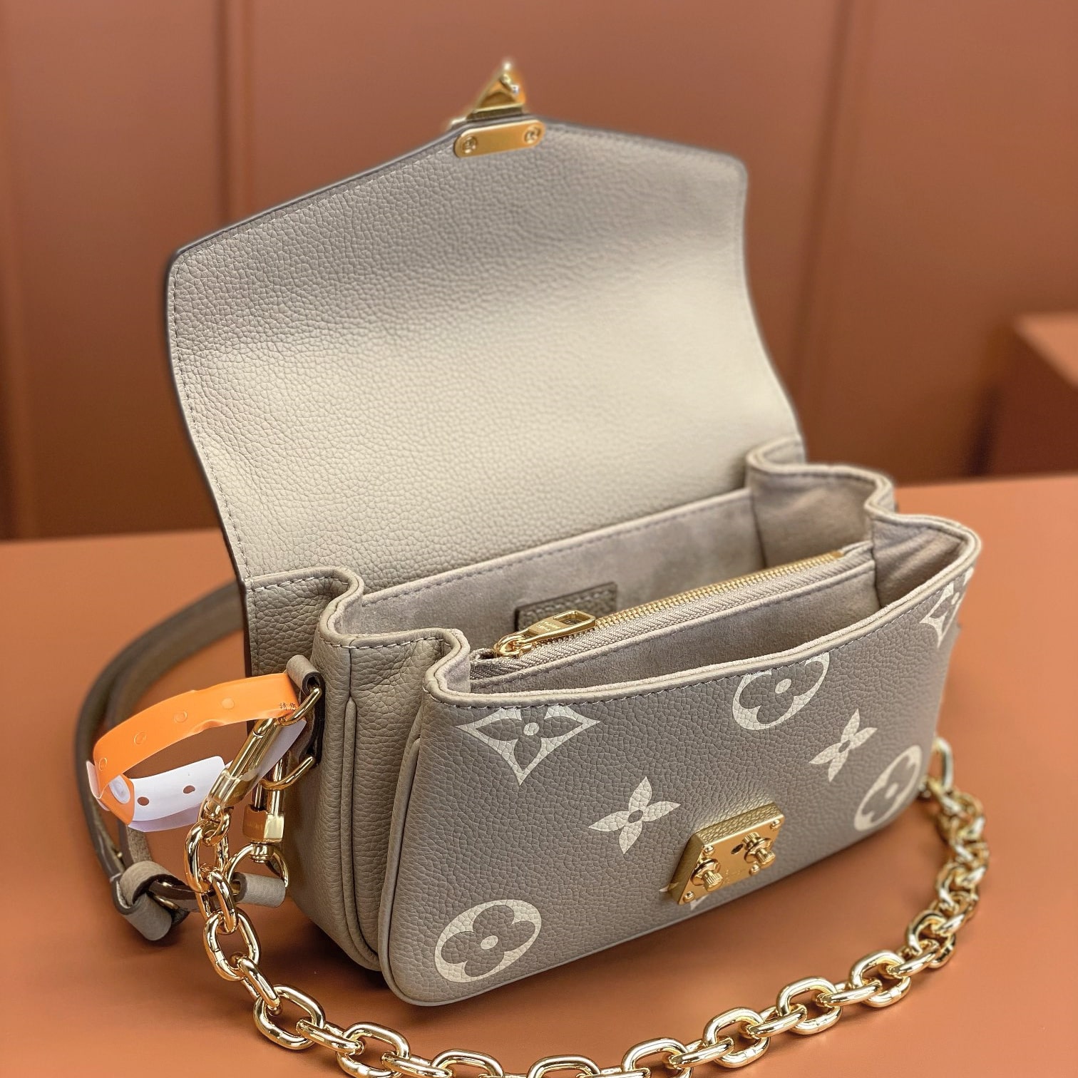 Louis Vuitton 路易威登 Leather Goods