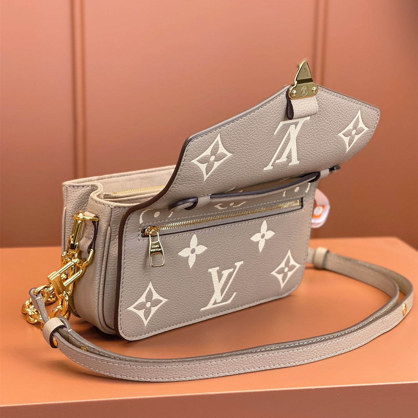 Louis Vuitton 路易威登 Leather Goods