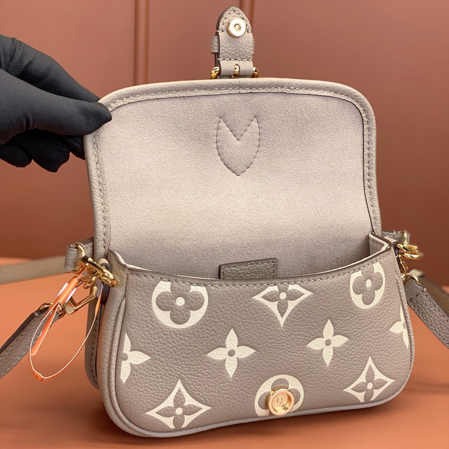 Louis Vuitton 路易威登 Leather Goods