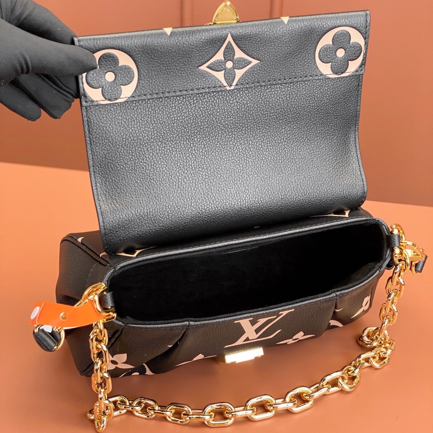 Louis Vuitton 路易威登 Chain Bag