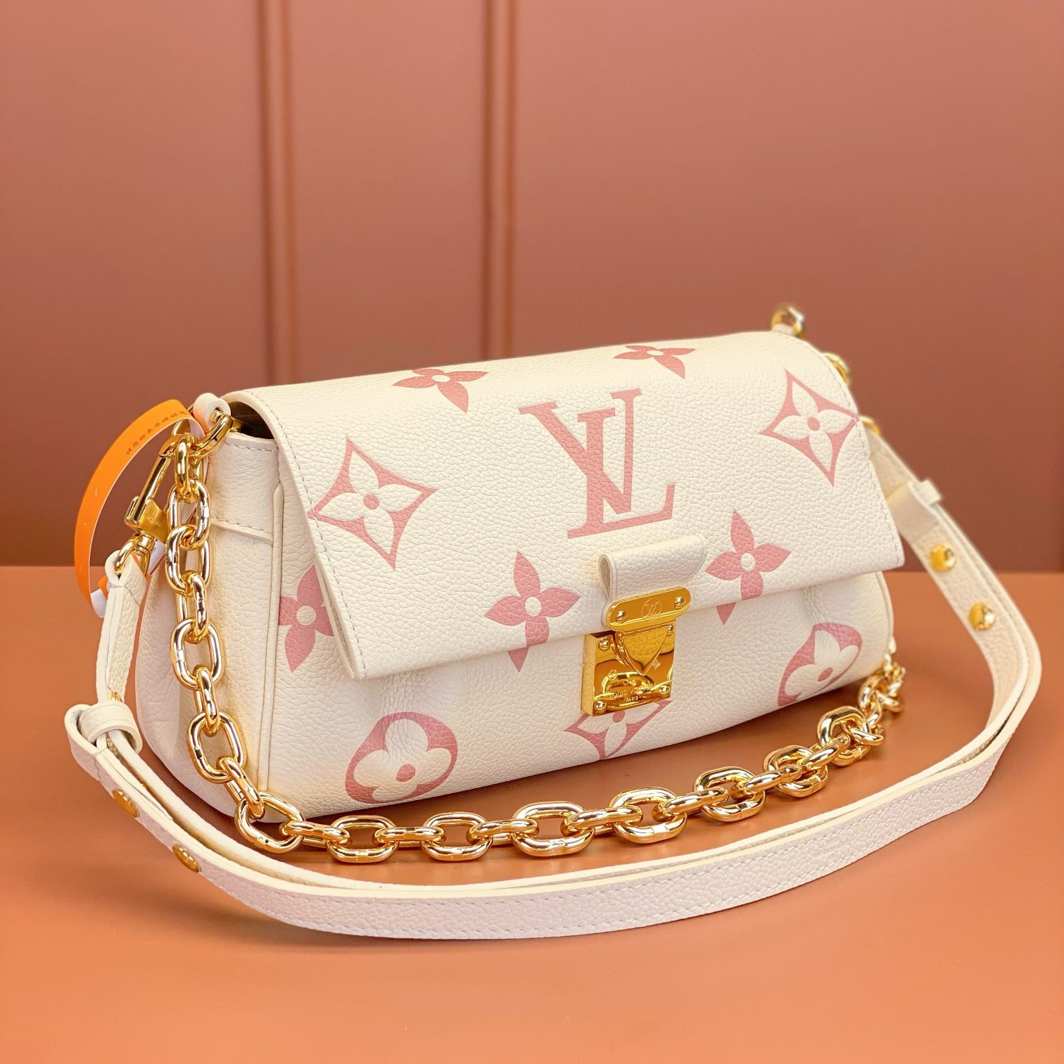 Louis Vuitton 路易威登 Chain Bag