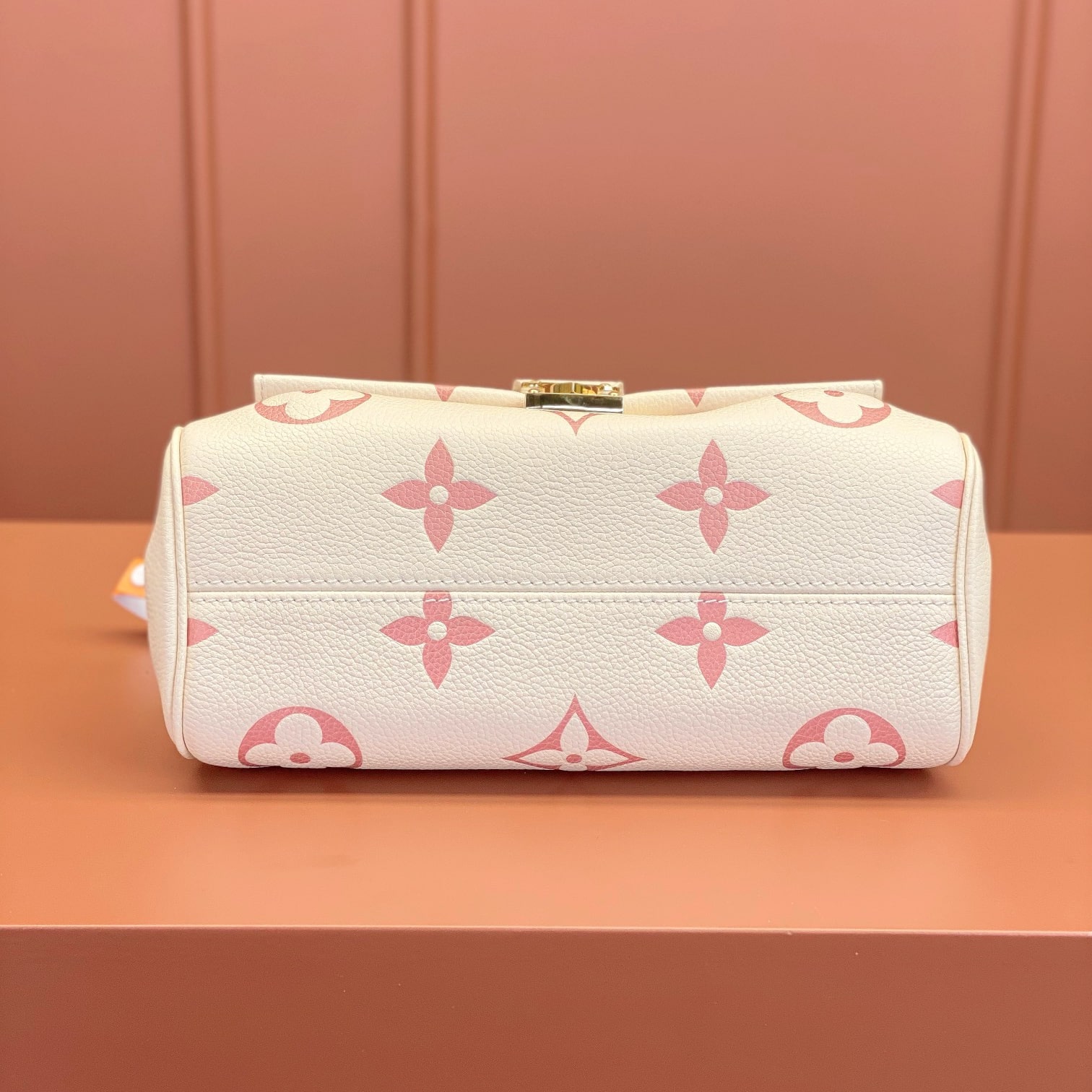Louis Vuitton 路易威登 Chain Bag