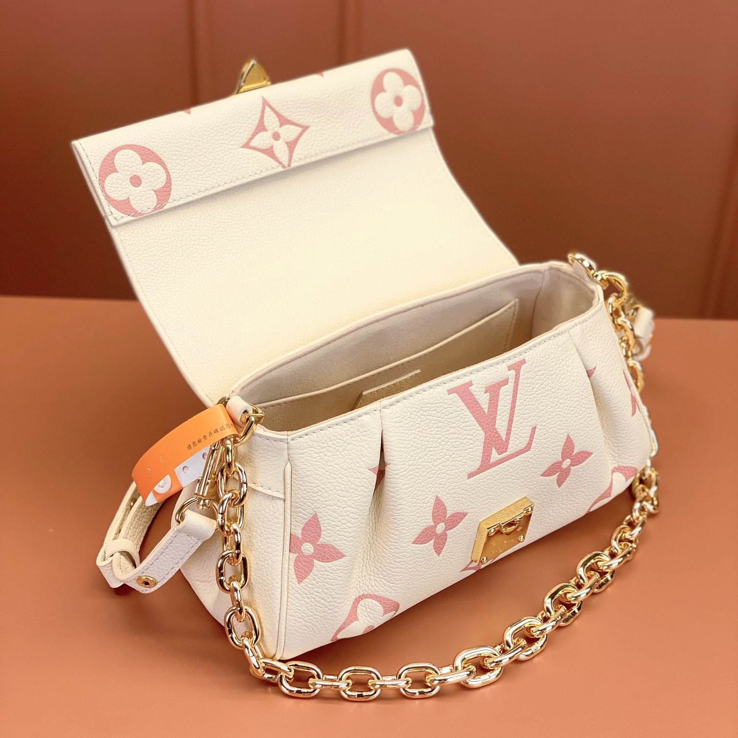 Louis Vuitton 路易威登 Chain Bag
