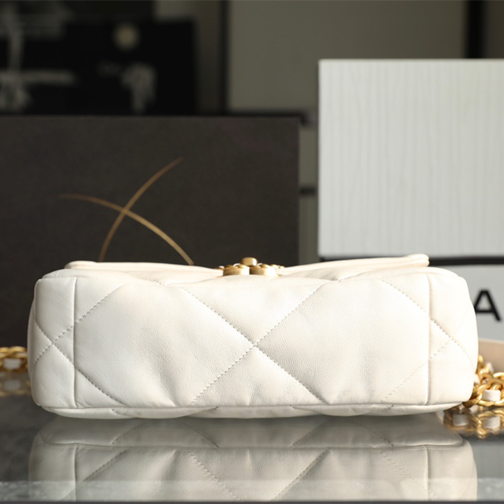 Chanel 香奈兒 Leather Goods