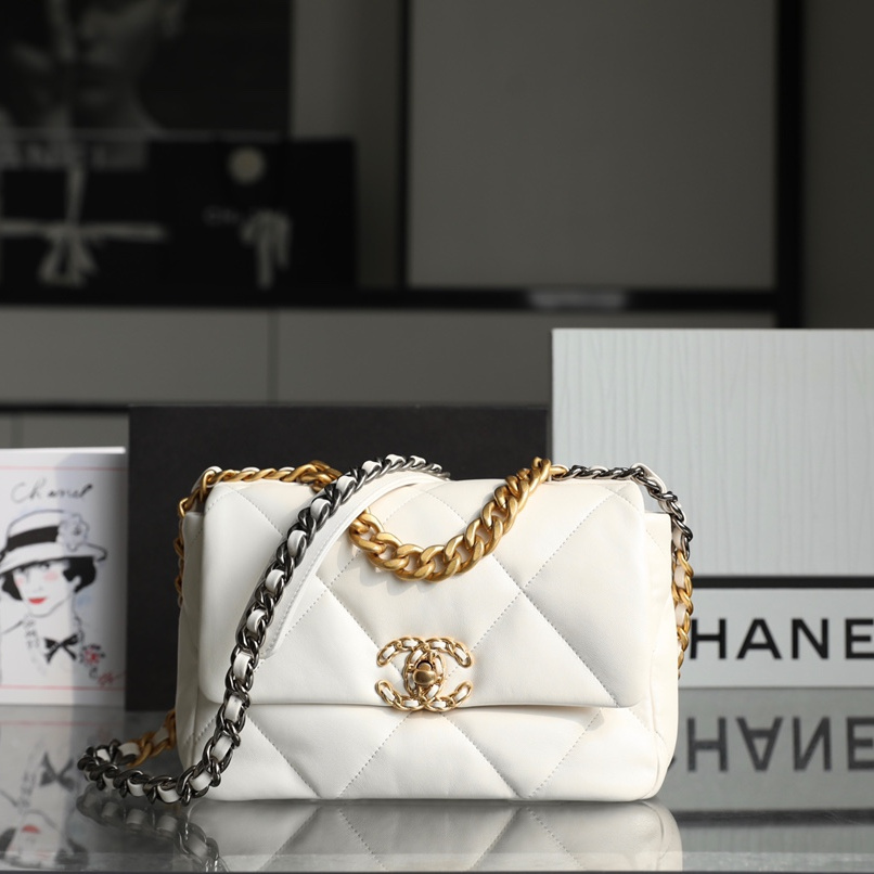 Chanel 香奈兒 Leather Goods