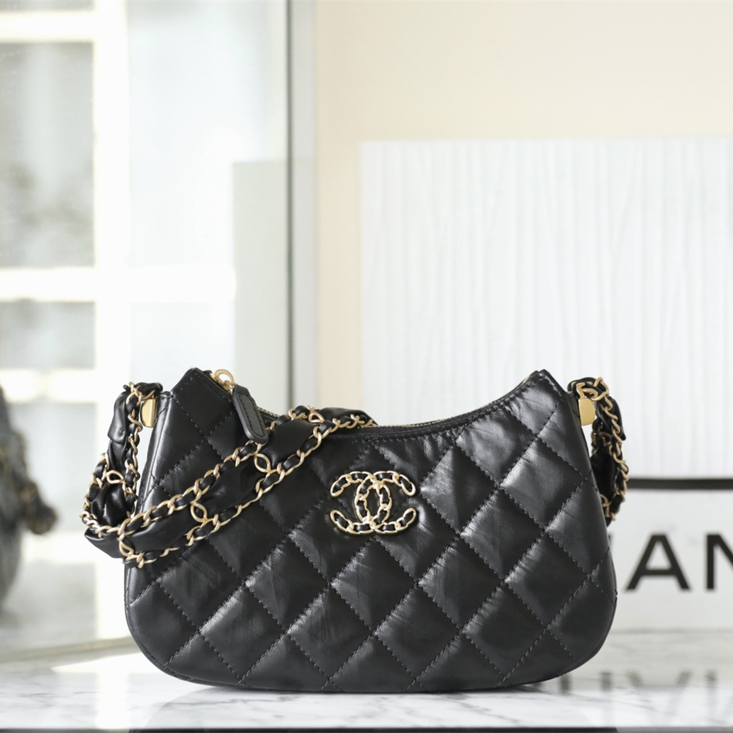 Chanel 香奈兒 Leather Goods