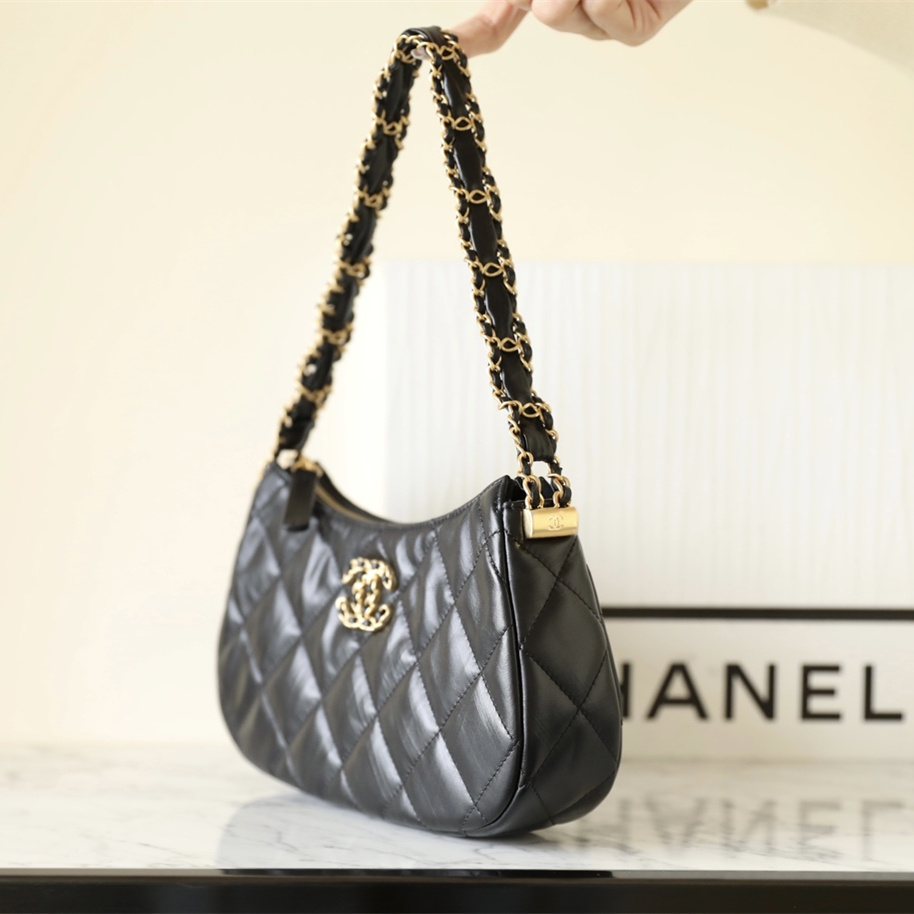 Chanel 香奈兒 Leather Goods