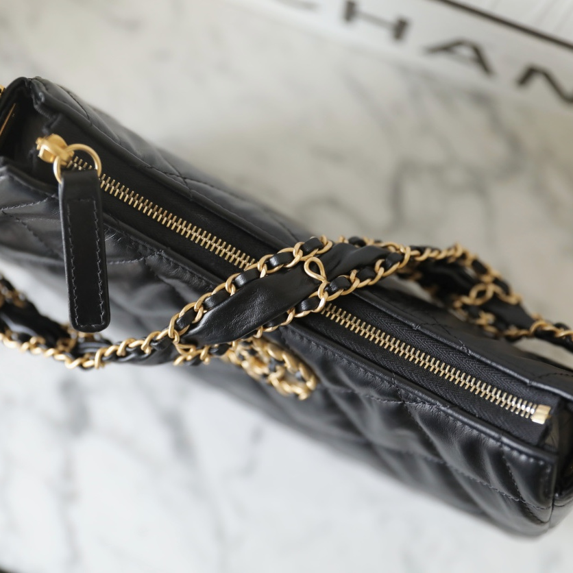 Chanel 香奈兒 Leather Goods