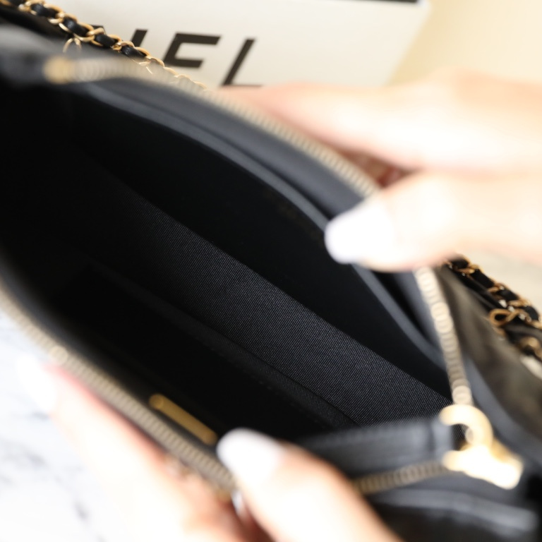Chanel 香奈兒 Leather Goods