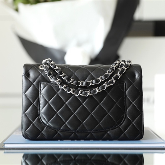 Chanel 香奈兒 Leather Goods