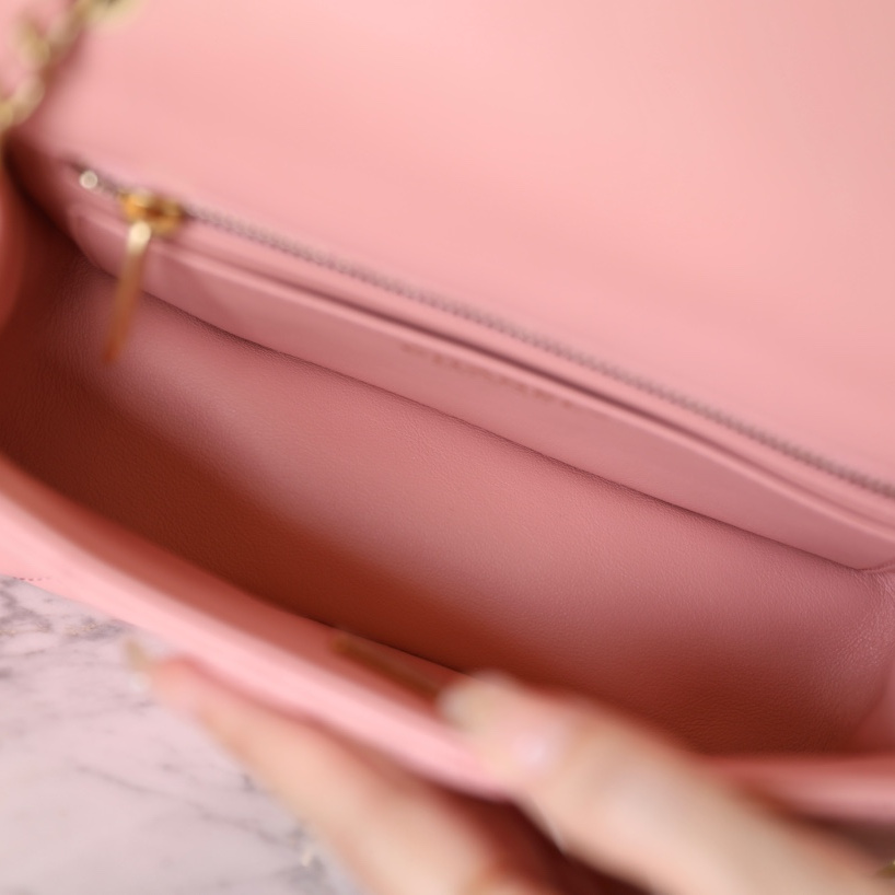 Chanel 香奈兒 Leather Goods