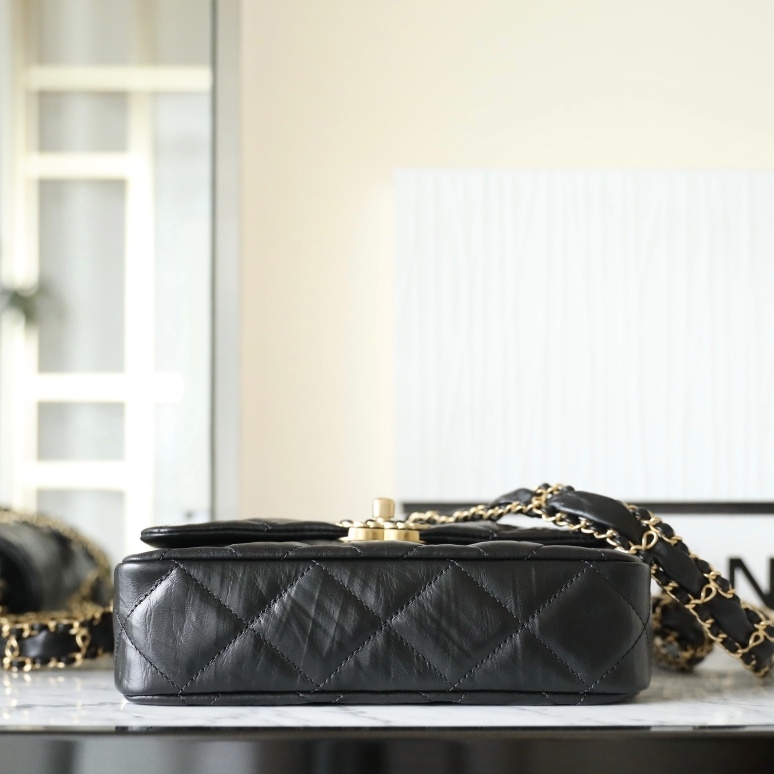 Chanel 香奈兒 Leather Goods