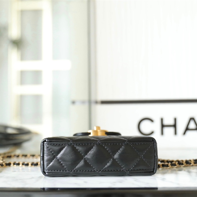Chanel 香奈兒 Leather Goods