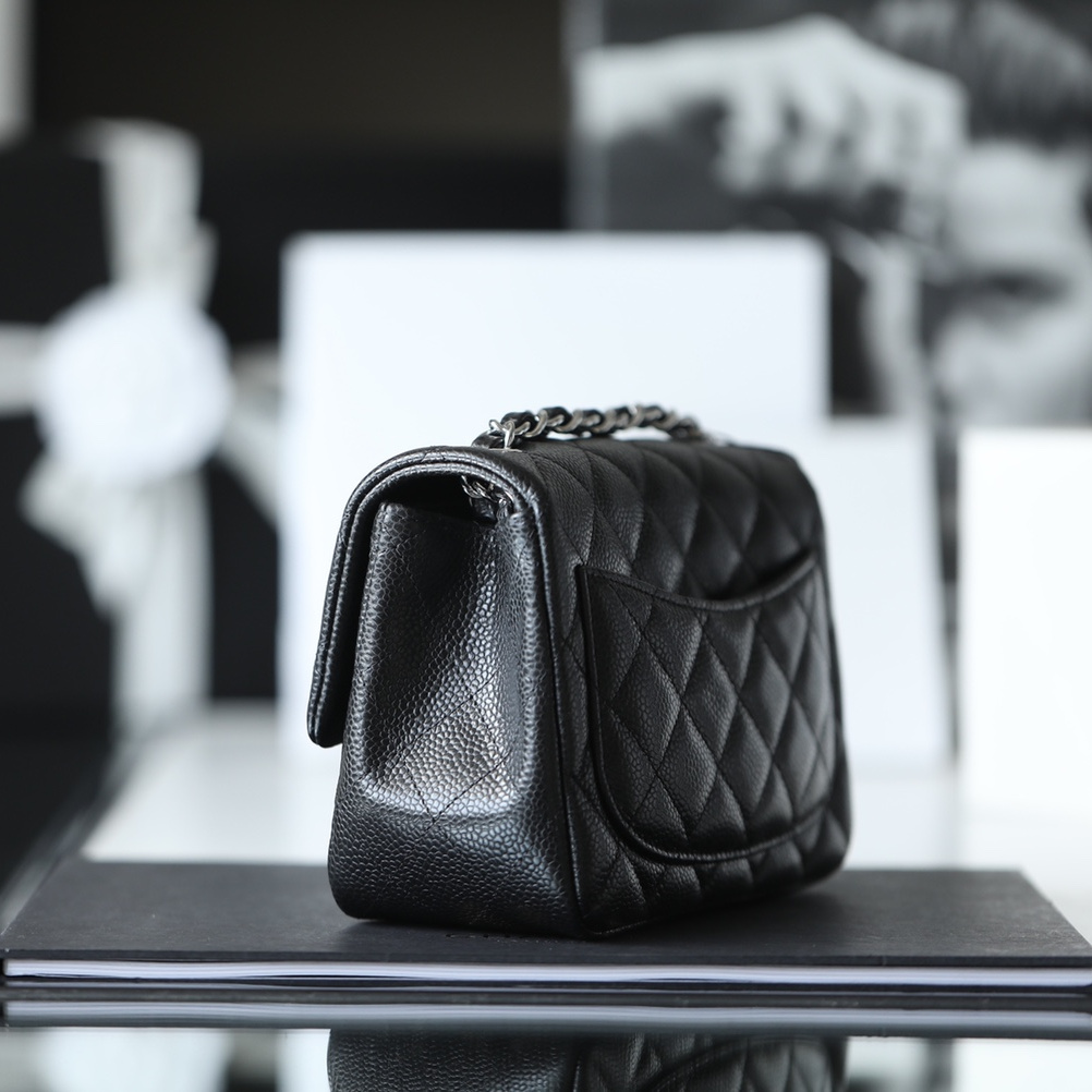 Chanel 香奈兒 Leather Goods