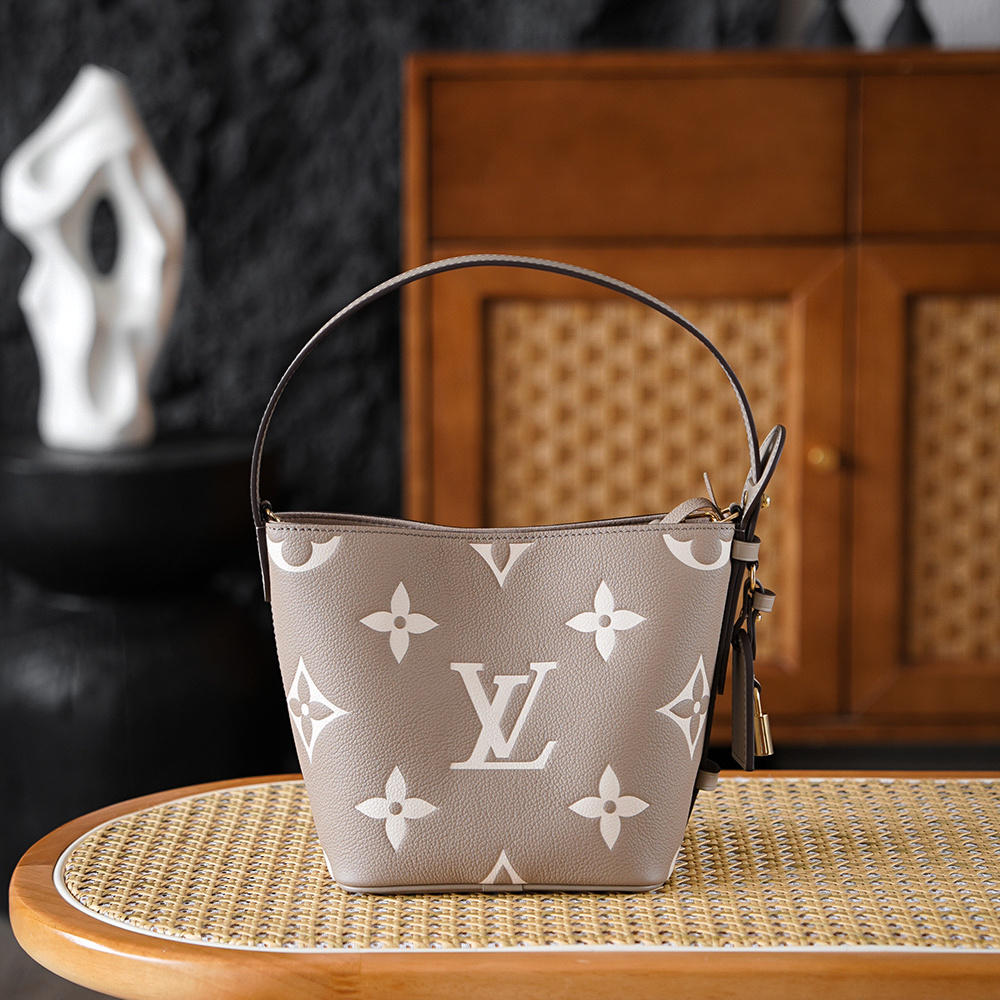 Louis Vuitton 路易威登 Bucket Bag