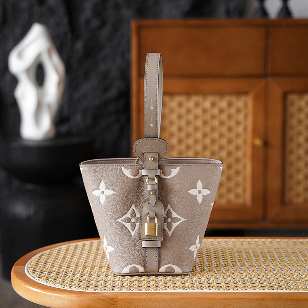 Louis Vuitton 路易威登 Bucket Bag