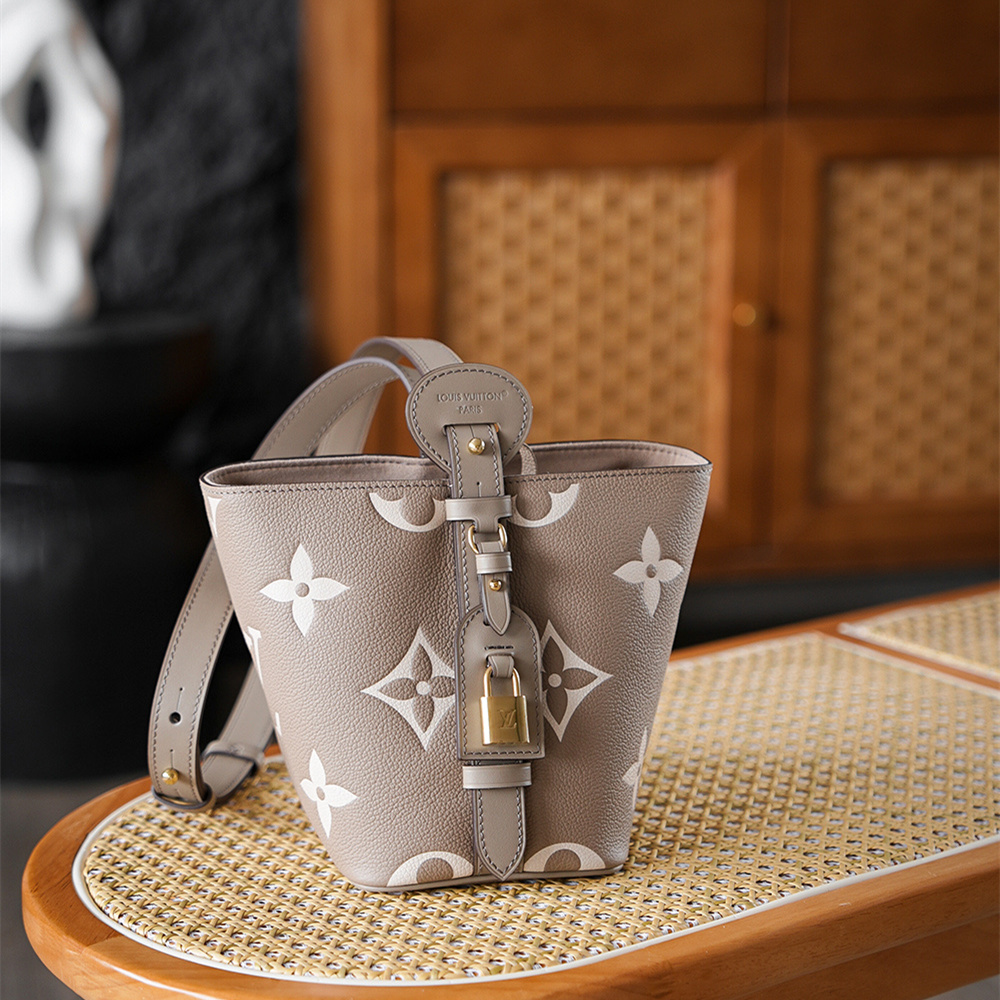 Louis Vuitton 路易威登 Bucket Bag