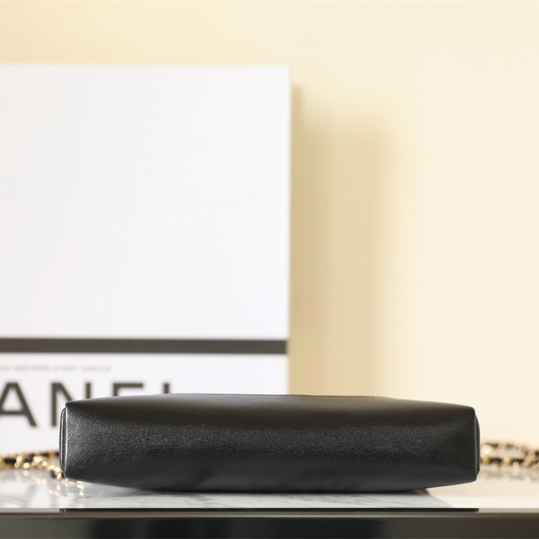 Chanel 香奈兒 Leather Goods