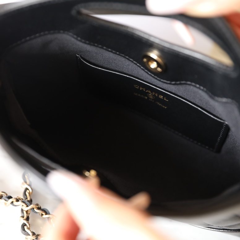 Chanel 香奈兒 Leather Goods