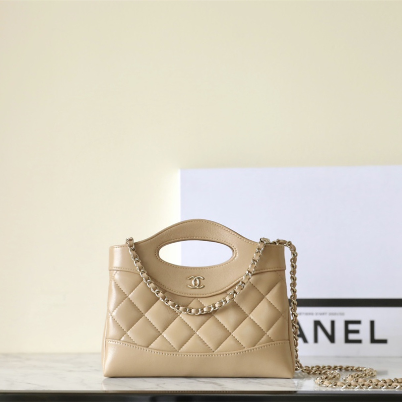 Chanel 香奈兒 Leather Goods