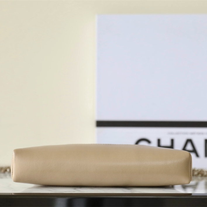 Chanel 香奈兒 Leather Goods