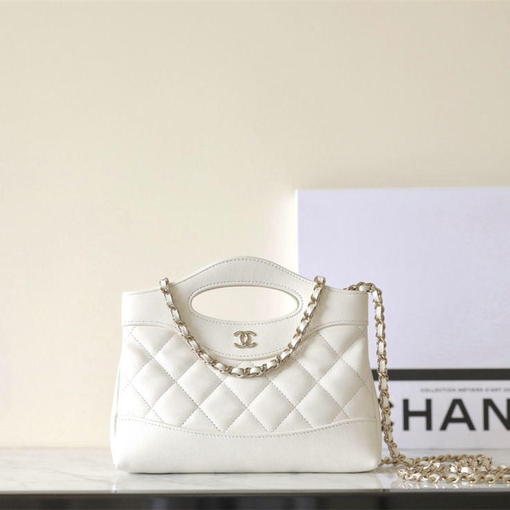 Chanel 香奈兒 Leather Goods