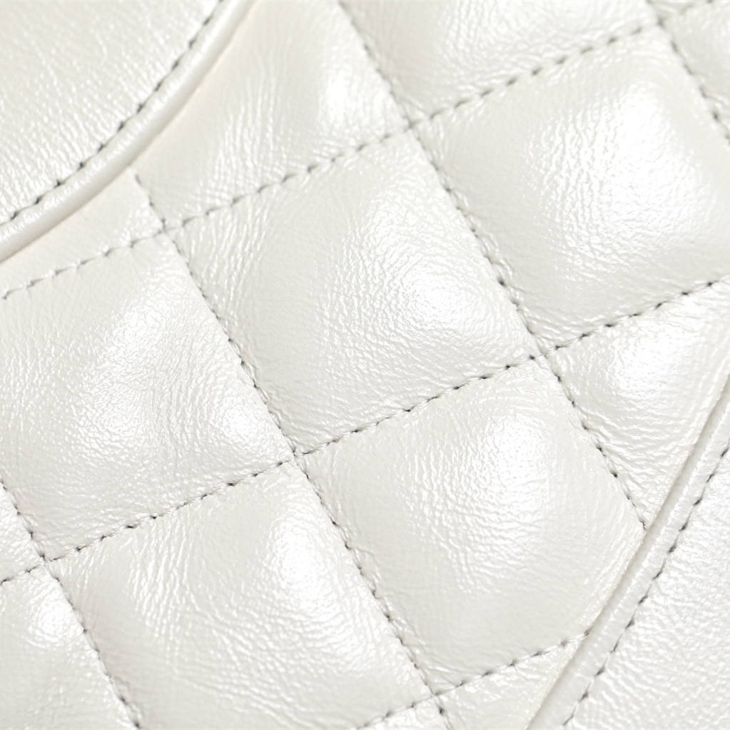 Chanel 香奈兒 Leather Goods