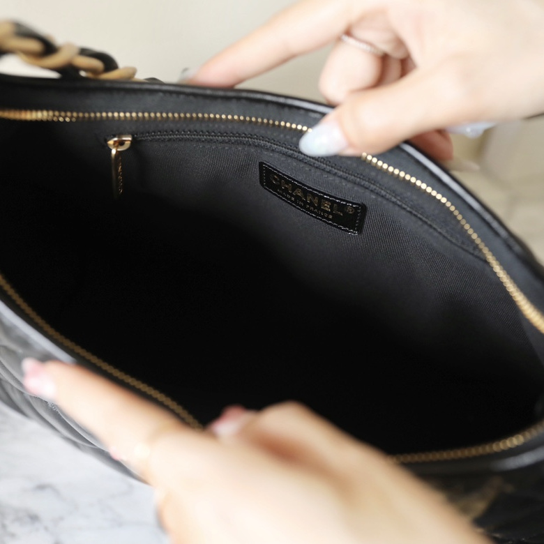 Chanel 香奈兒 Leather Goods