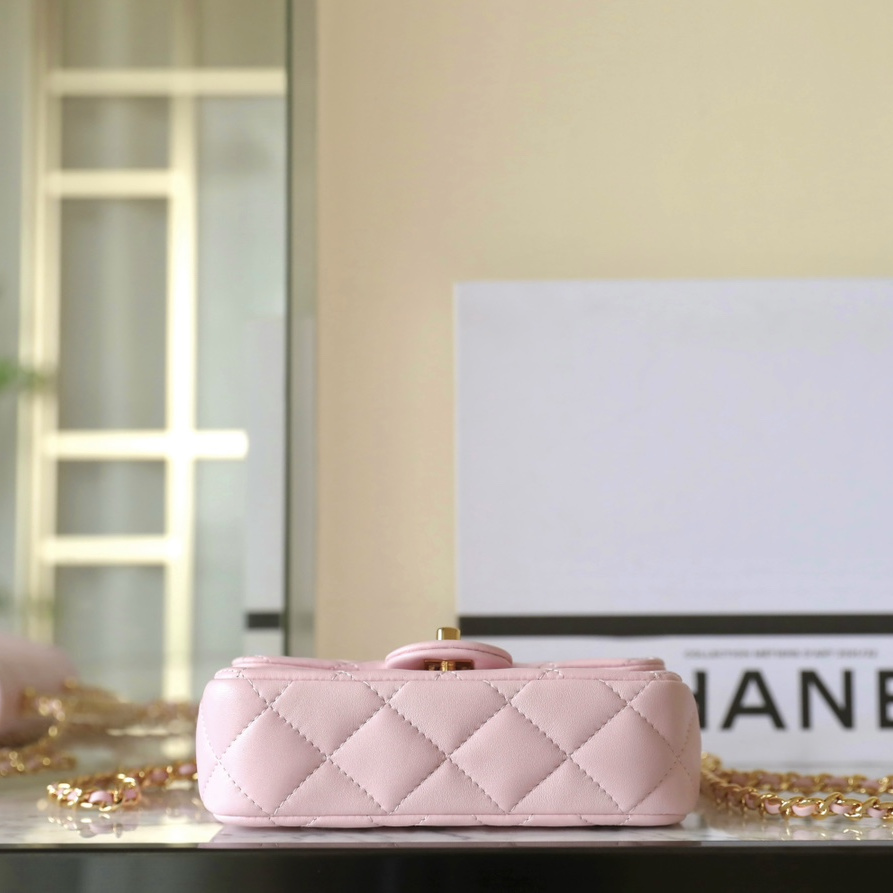 Chanel 香奈兒 Leather Goods