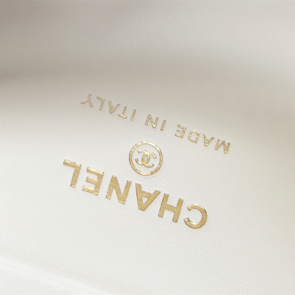 Chanel 香奈兒 Leather Goods
