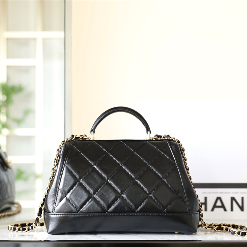 Chanel 香奈兒 Leather Goods
