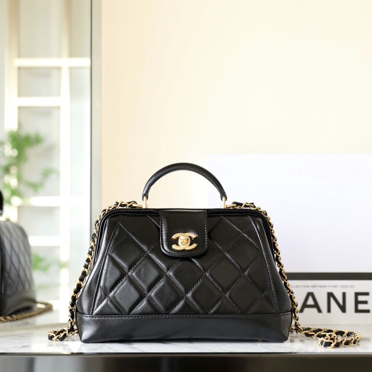 Chanel 香奈兒 Leather Goods