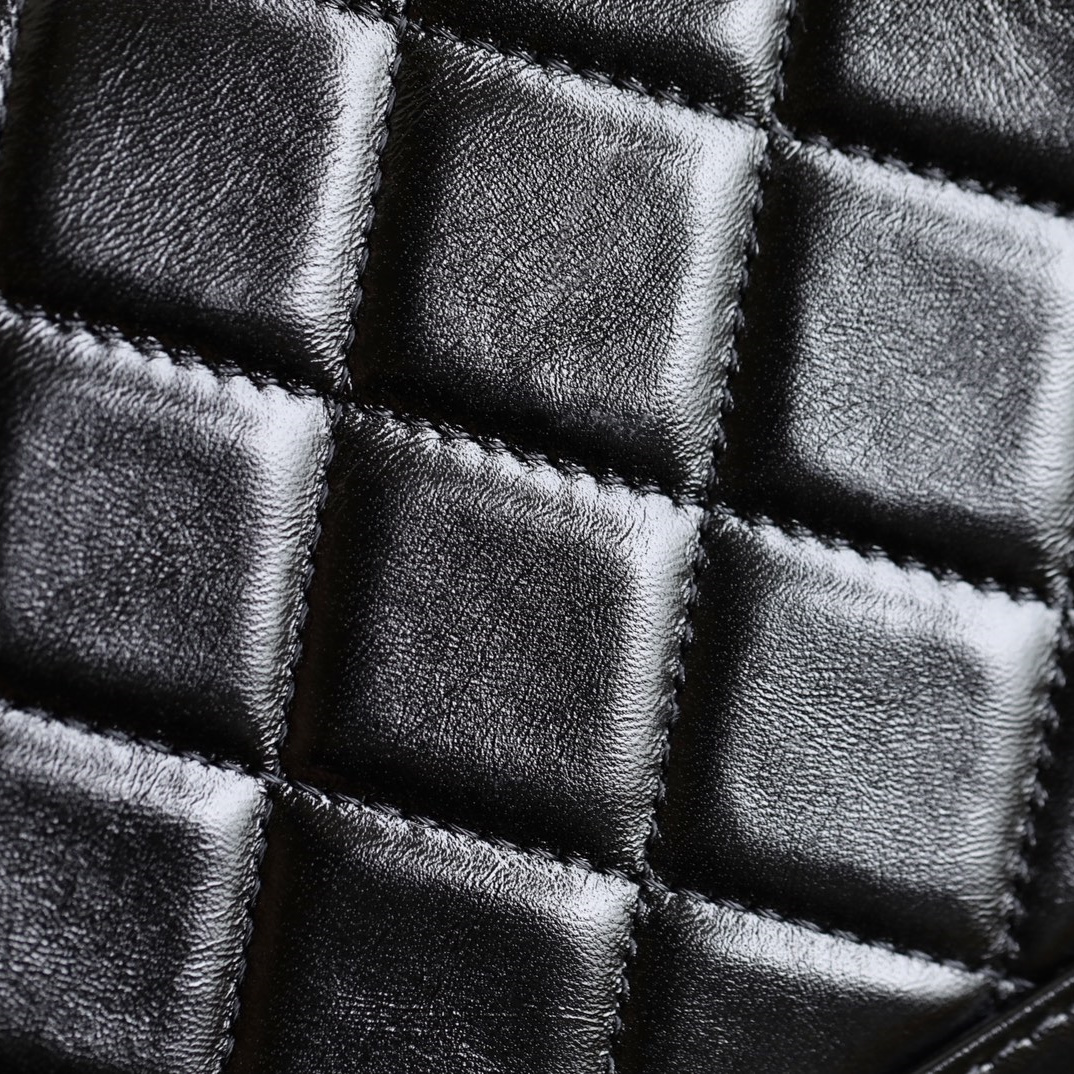 Chanel 香奈兒 Leather Goods