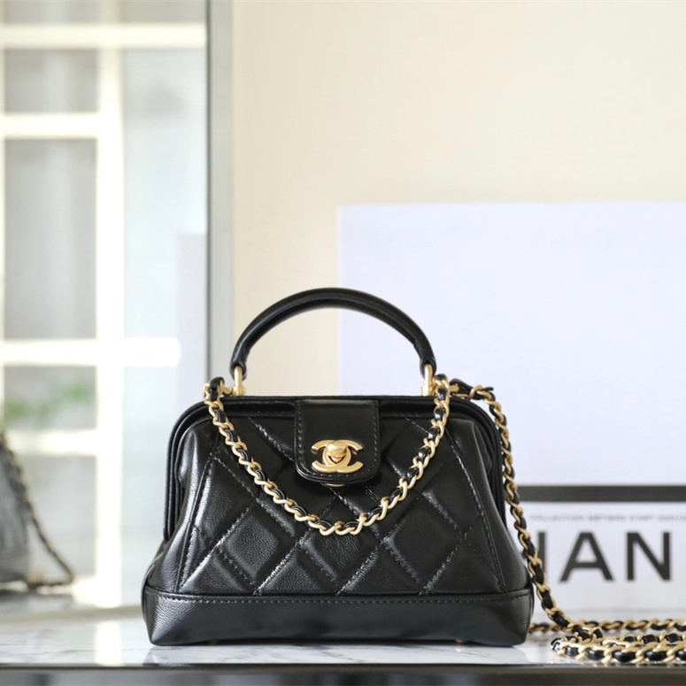 Chanel 香奈兒 Leather Goods