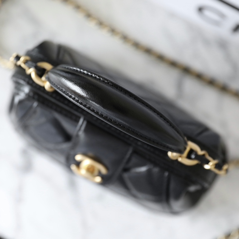 Chanel 香奈兒 Leather Goods