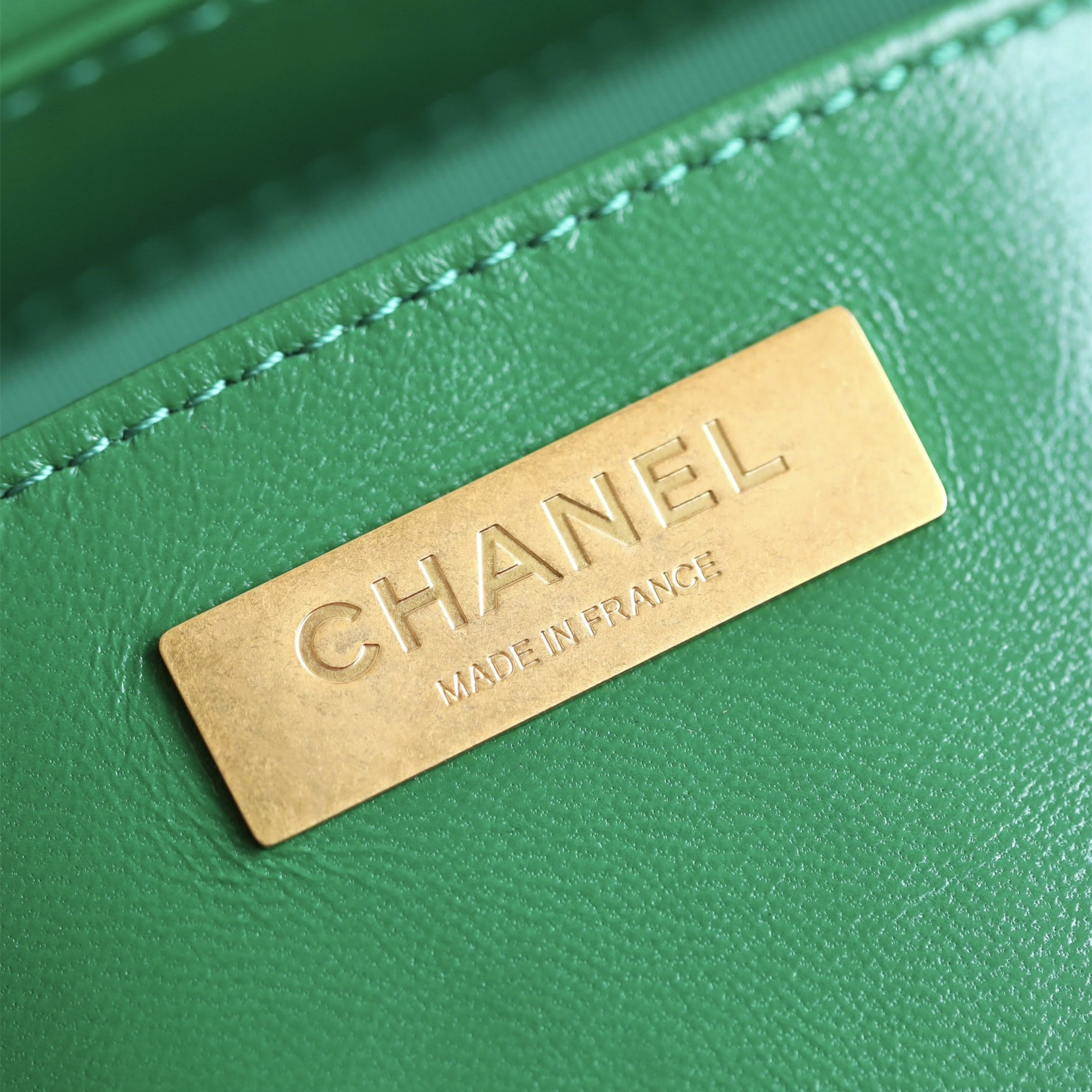 高仿Chanel*24A系列AS4959拋光小羊皮單肩包綠色免檢版