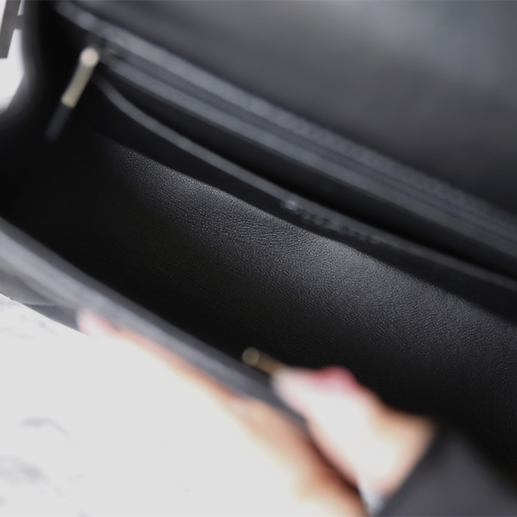 Chanel 香奈兒 Leather Goods