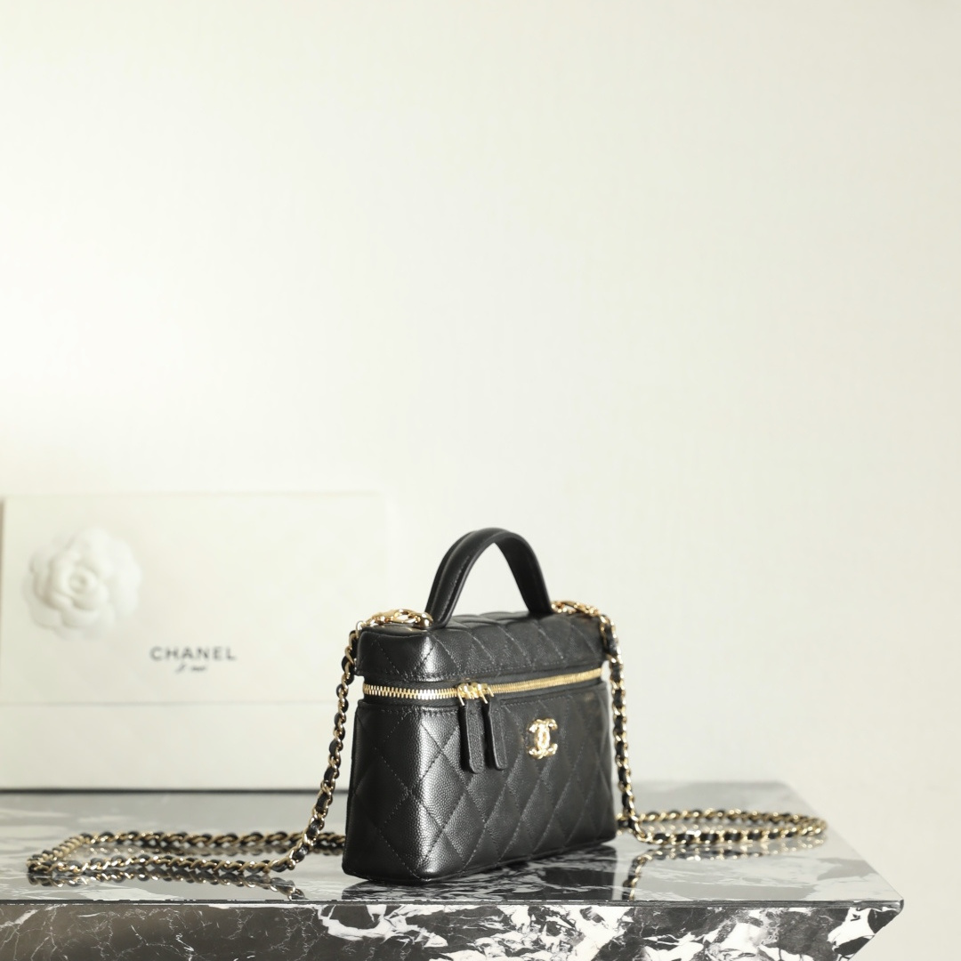 Chanel 香奈兒 Leather Goods