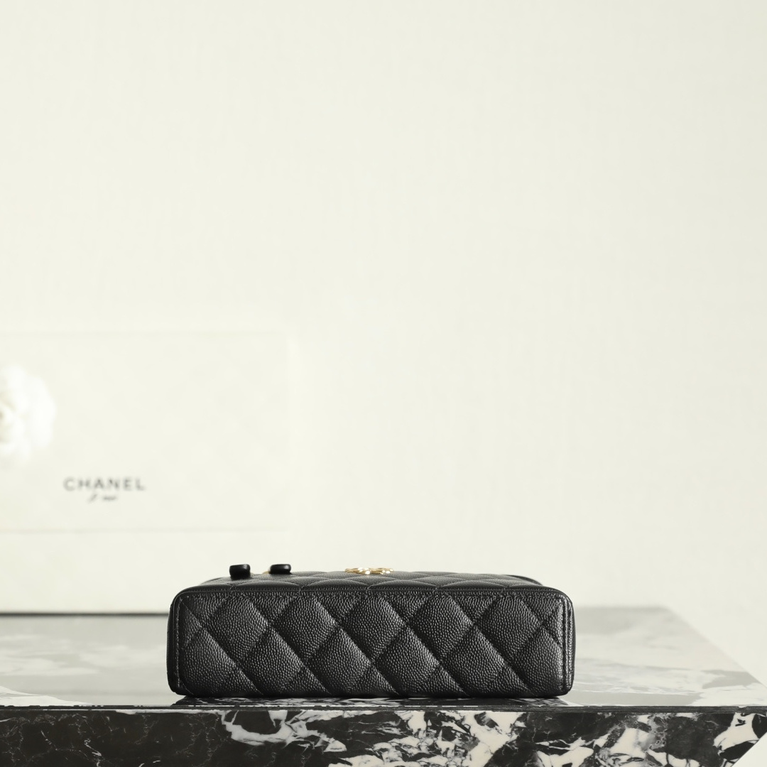 Chanel 香奈兒 Leather Goods