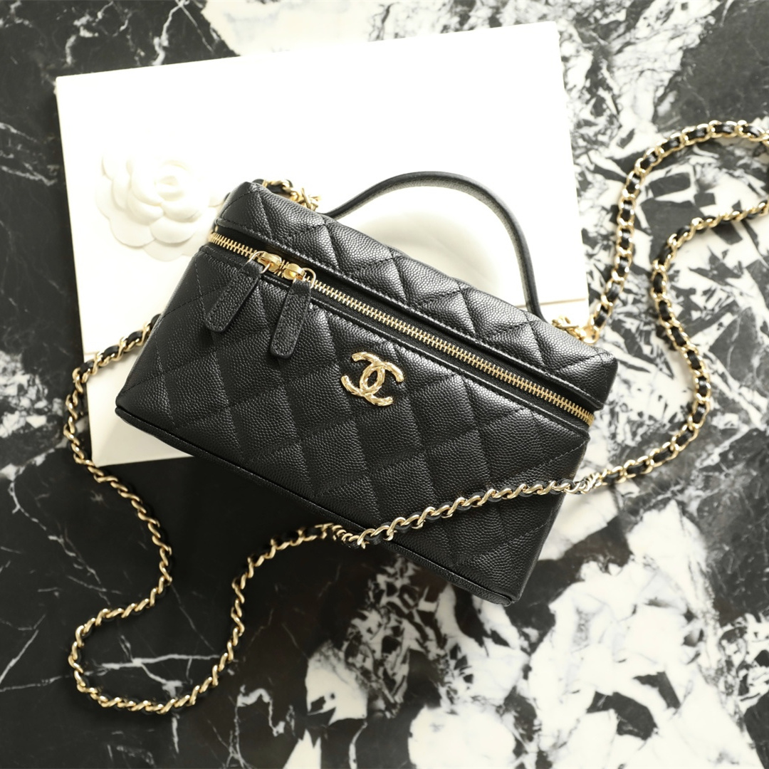Chanel 香奈兒 Leather Goods