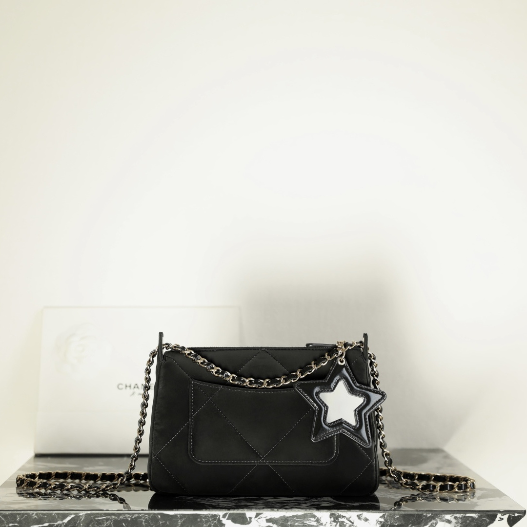 Chanel 香奈兒 Leather Goods