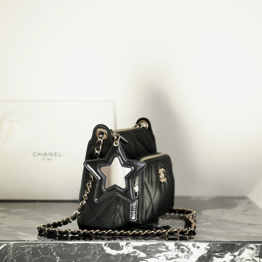 Chanel 香奈兒 Leather Goods