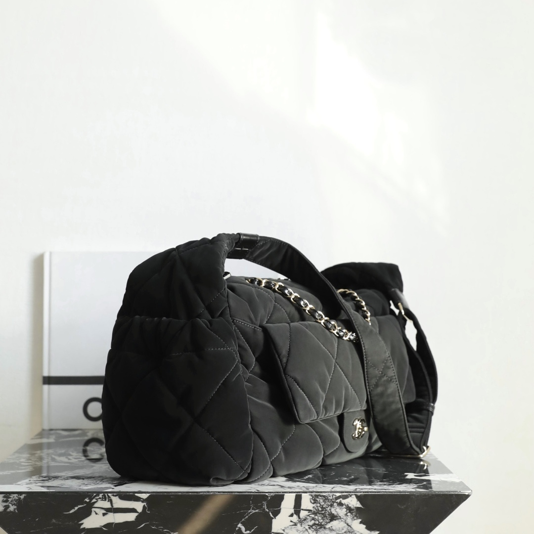 Chanel 香奈兒 Leather Goods