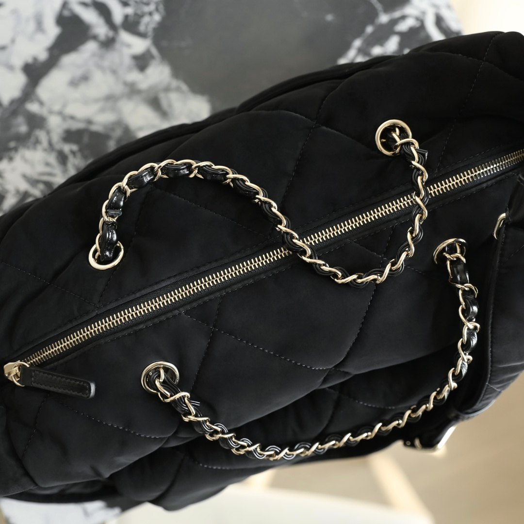 Chanel 香奈兒 Leather Goods