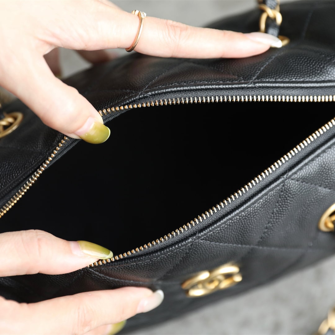 Chanel 香奈兒 Leather Goods