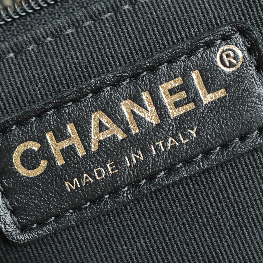 Chanel 香奈兒 Leather Goods