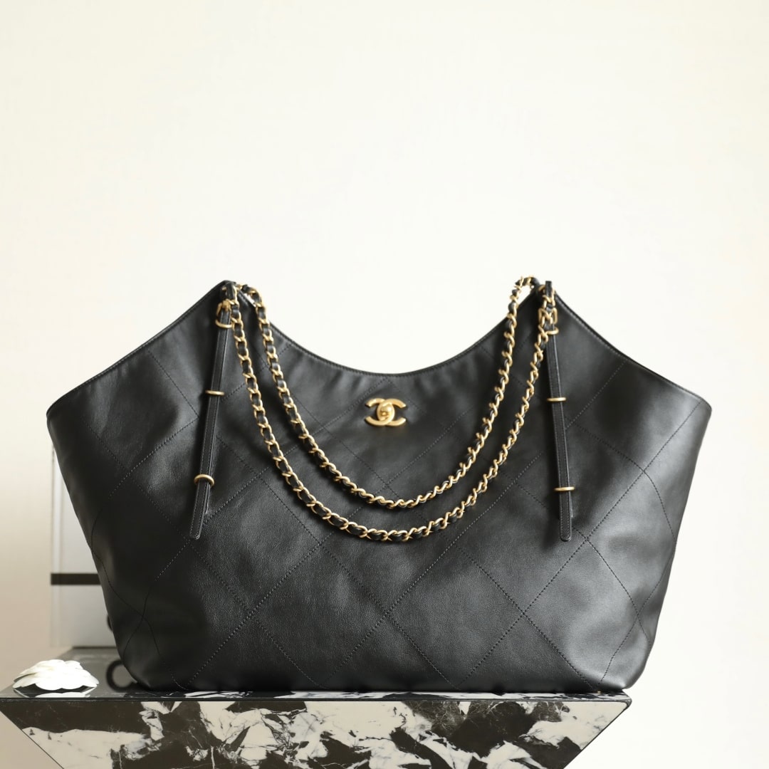 Chanel 香奈兒 Leather Goods