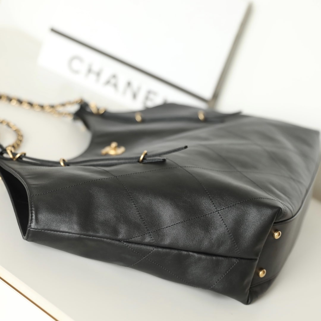Chanel 香奈兒 Leather Goods