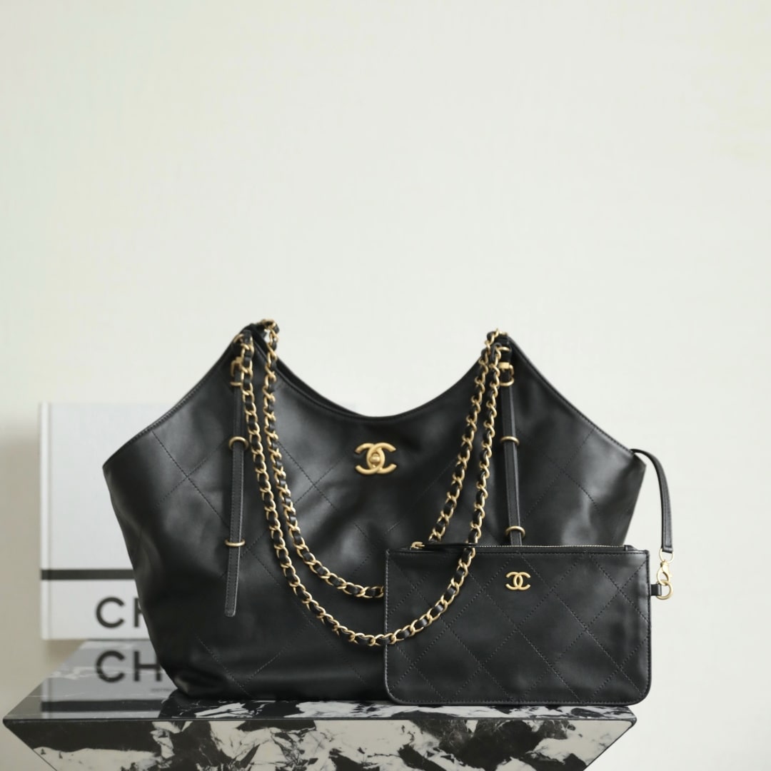 Chanel 香奈兒 Leather Goods