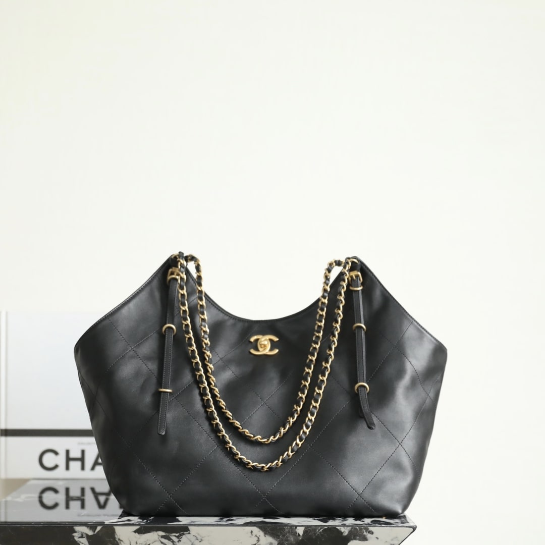 Chanel 香奈兒 Leather Goods
